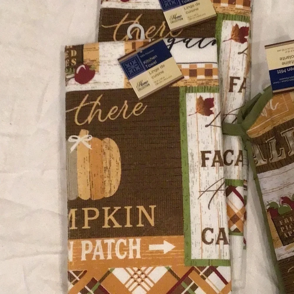 NWT Pumpkin Patch Dish Towel Set With Oven Mitt and Pot Holders
